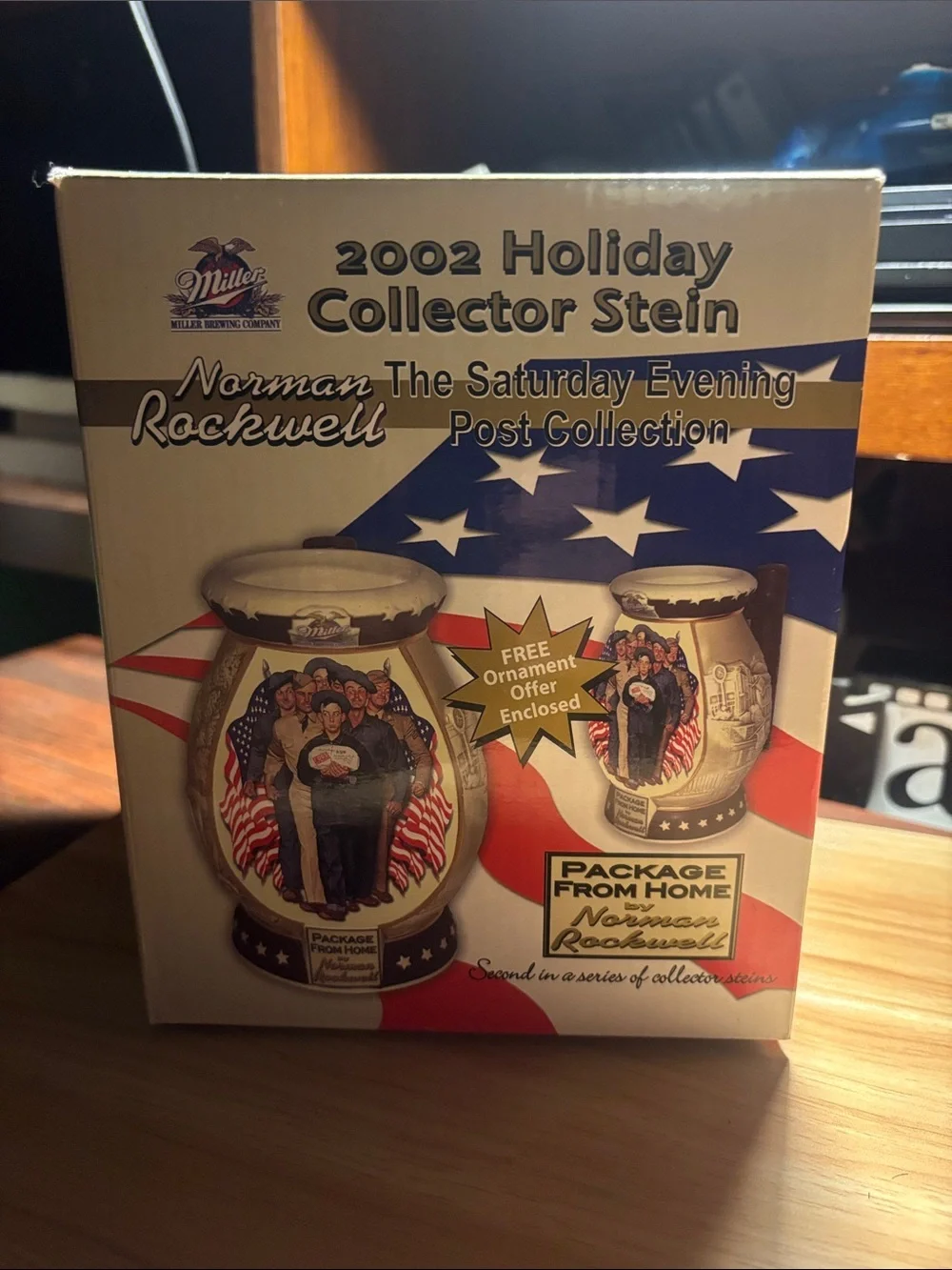 Miller 2002 Holiday Collector Stein - Norman Rockwell (Cream/Blue)